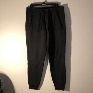 Hollister Joggers w/ zipper pockets (S)